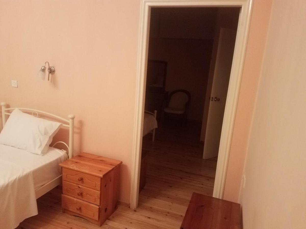 Hotel Chrisi Akti à Nafpaktos Extérieur photo
