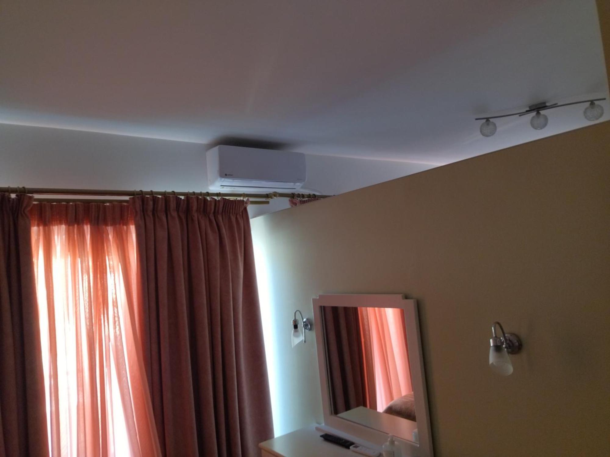 Hotel Chrisi Akti à Nafpaktos Extérieur photo